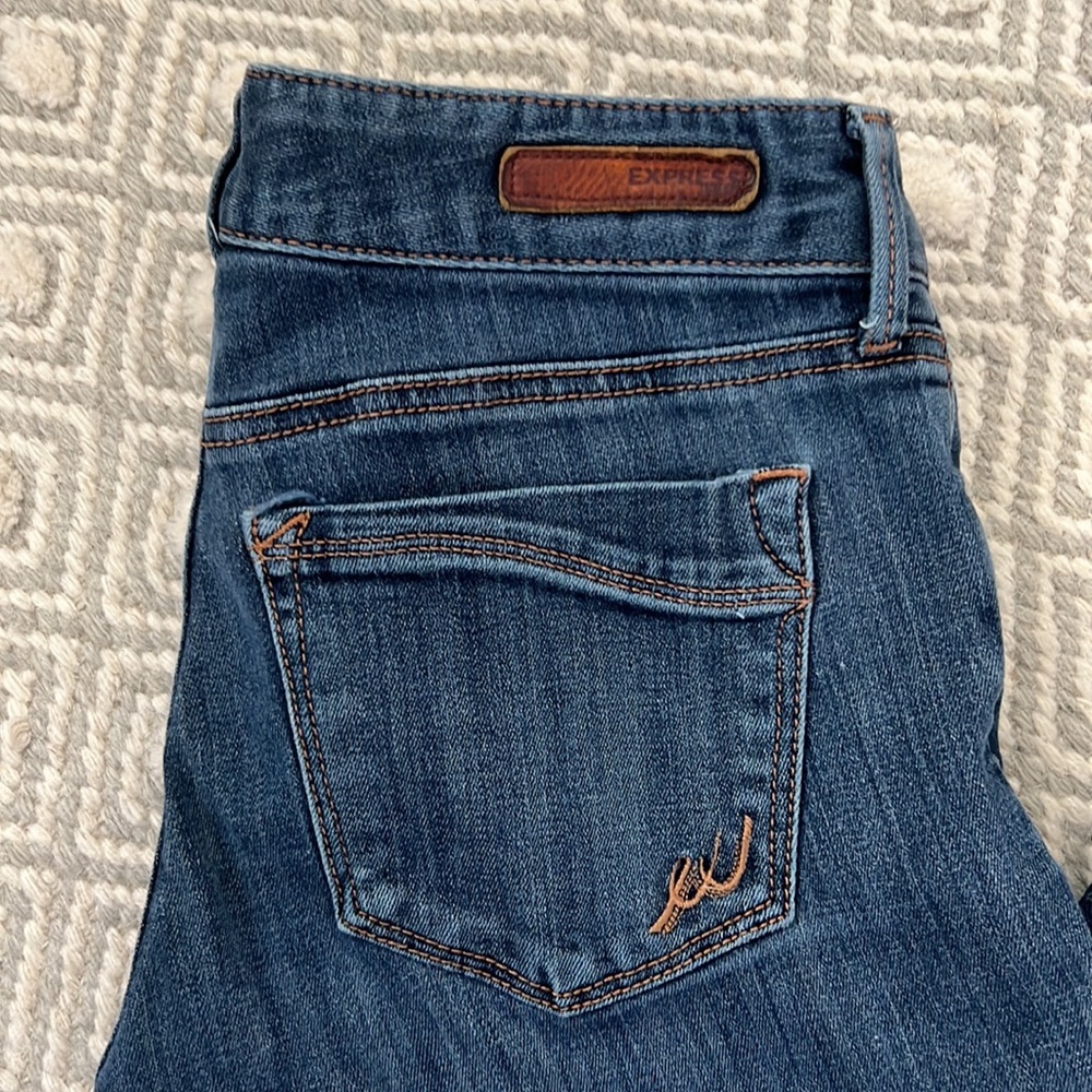 Express Jeans - Picture 2 of 5